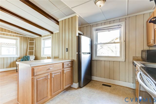 106 Monroe St, Locust Grove, VA 22508