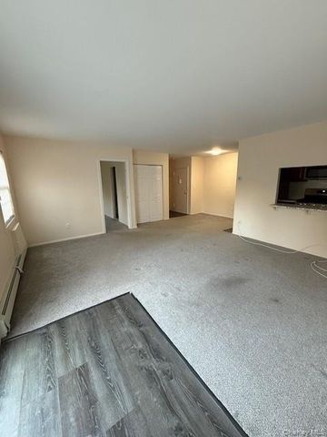 460 Old Town Road 26D, Port Jefferson Station, NY 11776