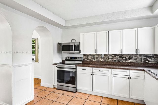 571 NE 172nd Street, North Miami Beach, FL 33162