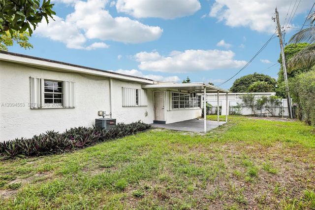 571 NE 172nd Street, North Miami Beach, FL 33162
