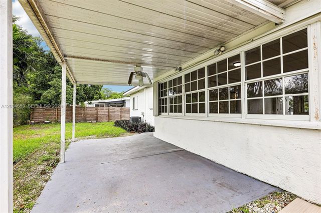 571 NE 172nd Street, North Miami Beach, FL 33162