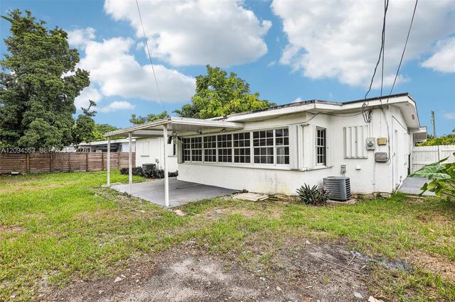 571 NE 172nd Street, North Miami Beach, FL 33162