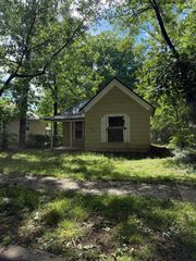 807 S Nettleton Avenue, Springfield, MO 65806
