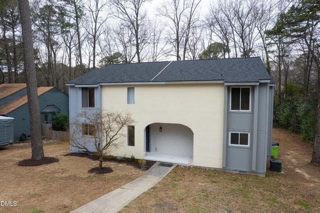 6001 Applewood Lane, Raleigh, NC 27609