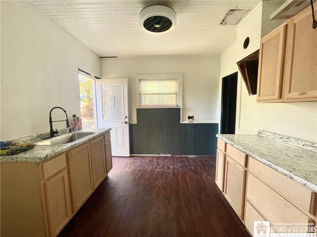 810 Washington Street, Jamestown, NY 14701