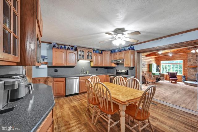 641 LAUDERMILCH RD, Hummelstown, PA 17036