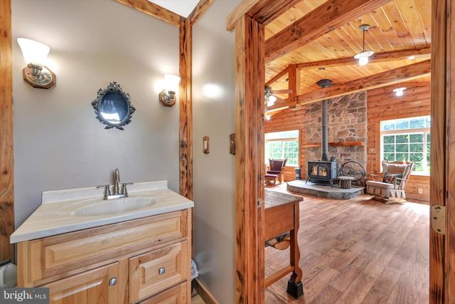 641 LAUDERMILCH RD, Hummelstown, PA 17036