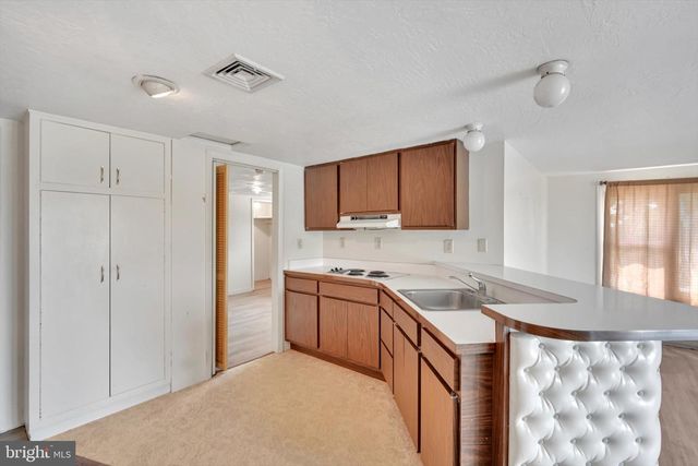 641 LAUDERMILCH RD, Hummelstown, PA 17036