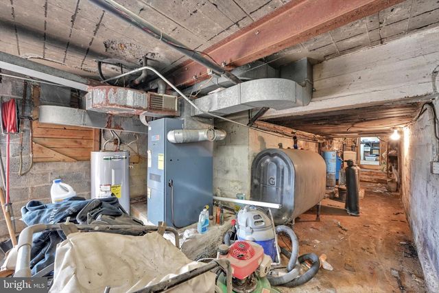 641 LAUDERMILCH RD, Hummelstown, PA 17036