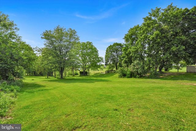 641 LAUDERMILCH RD, Hummelstown, PA 17036