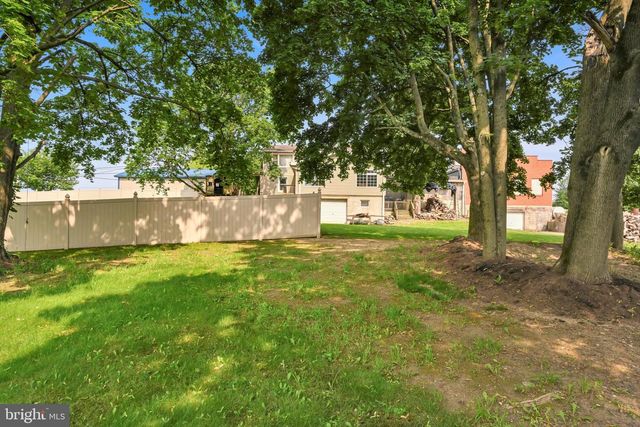 641 LAUDERMILCH RD, Hummelstown, PA 17036