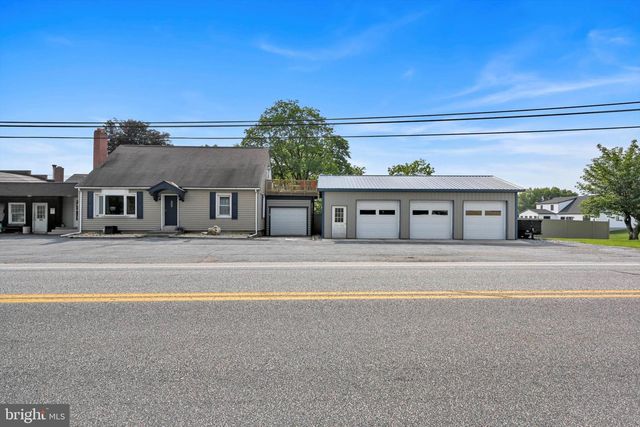 641 LAUDERMILCH RD, Hummelstown, PA 17036