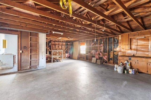 1427 W 22nd Street, Houston, TX 77008