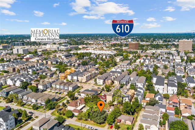 1427 W 22nd Street, Houston, TX 77008