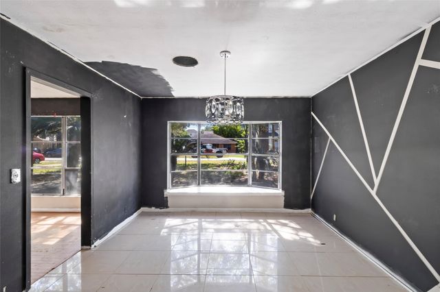 1427 W 22nd Street, Houston, TX 77008