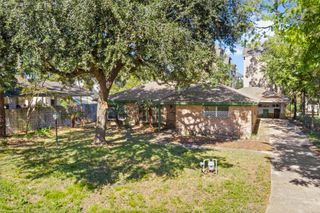 1427 W 22nd Street, Houston, TX 77008