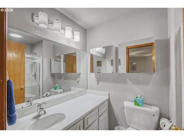 23786 Sw LODGEPOLE Ter, Sherwood, OR 97140