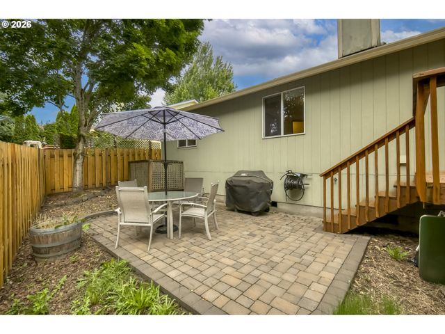 23786 Sw LODGEPOLE Ter, Sherwood, OR 97140