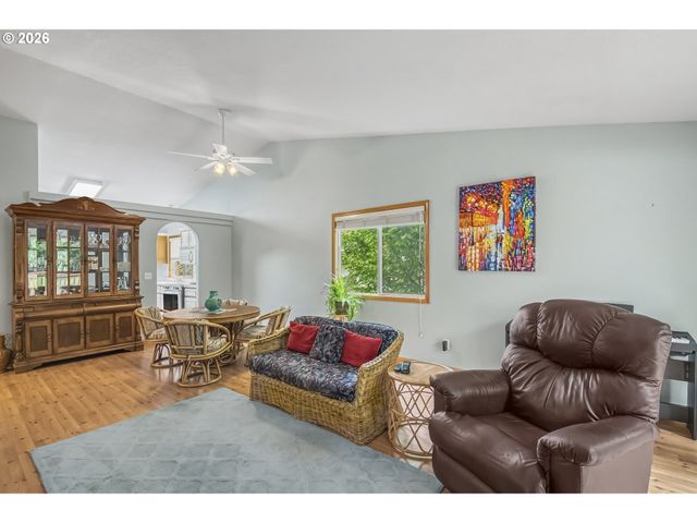 23786 Sw LODGEPOLE Ter, Sherwood, OR 97140