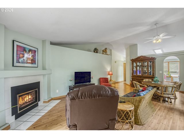 23786 Sw LODGEPOLE Ter, Sherwood, OR 97140