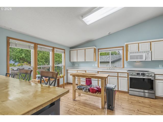 23786 Sw LODGEPOLE Ter, Sherwood, OR 97140