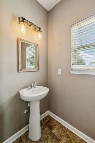 101 Kimbell Ct, Murfreesboro, TN 37128