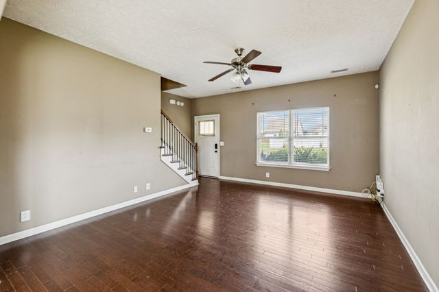 101 Kimbell Ct, Murfreesboro, TN 37128