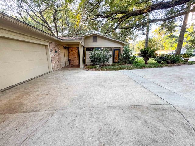 1127 Victory Garden Drive, Tallahassee, FL 32301