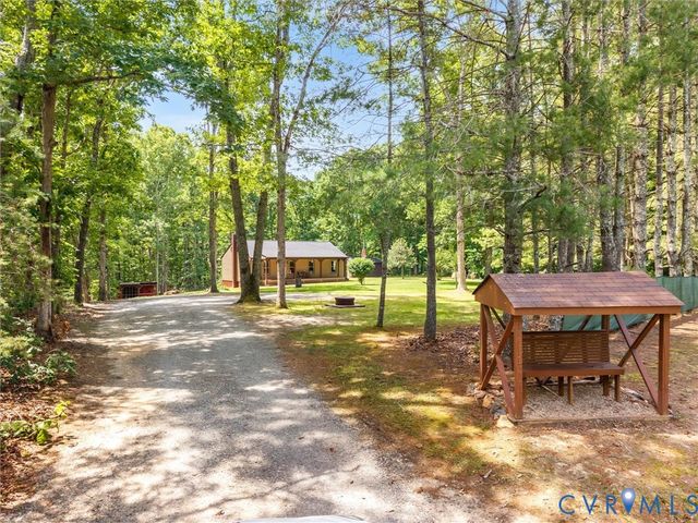 4616 Paynes Mill Rd, Bumpass, VA 23024