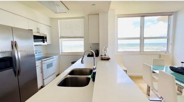 19501 W Country Club Dr 2313, Aventura, FL 33180