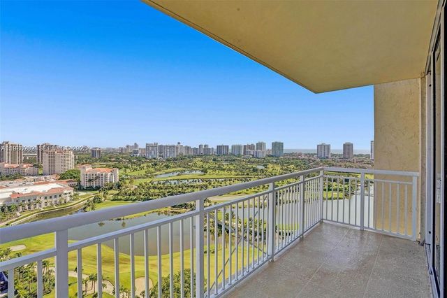 19501 W Country Club Dr 2313, Aventura, FL 33180