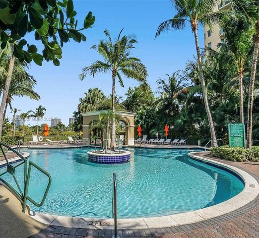 19501 W Country Club Dr 2313, Aventura, FL 33180