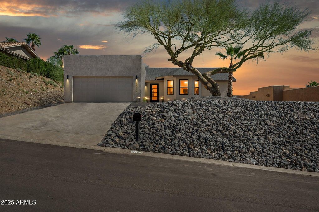 16312 E CARMEL Drive, Fountain Hills, AZ 85268