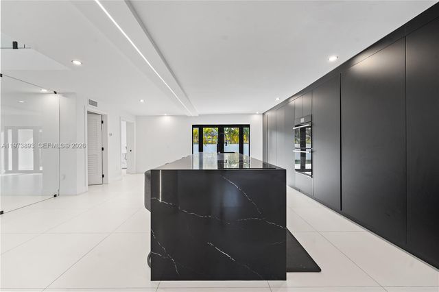 17740 SW 83rd Ave, Palmetto Bay, FL 33157