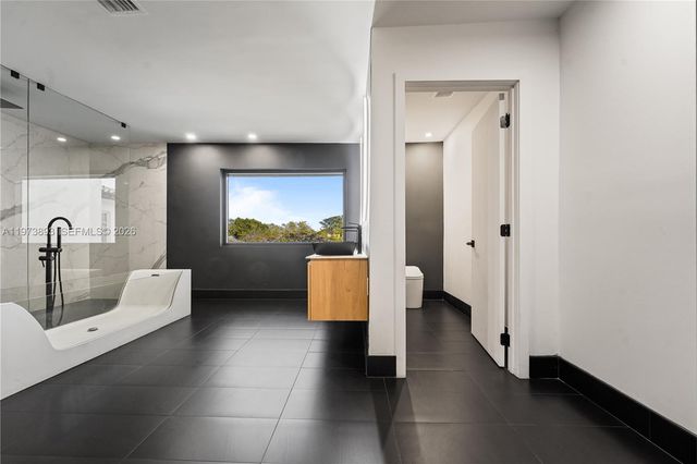 17740 SW 83rd Ave, Palmetto Bay, FL 33157