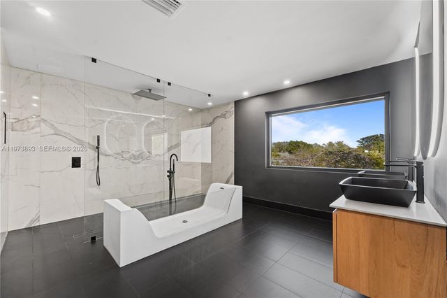 17740 SW 83rd Ave, Palmetto Bay, FL 33157