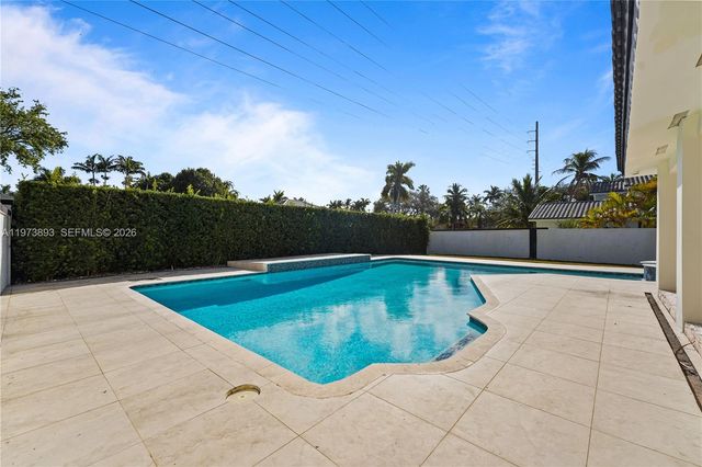 17740 SW 83rd Ave, Palmetto Bay, FL 33157