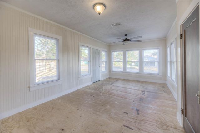 213 E Feagin Street, Livingston, TX 77351