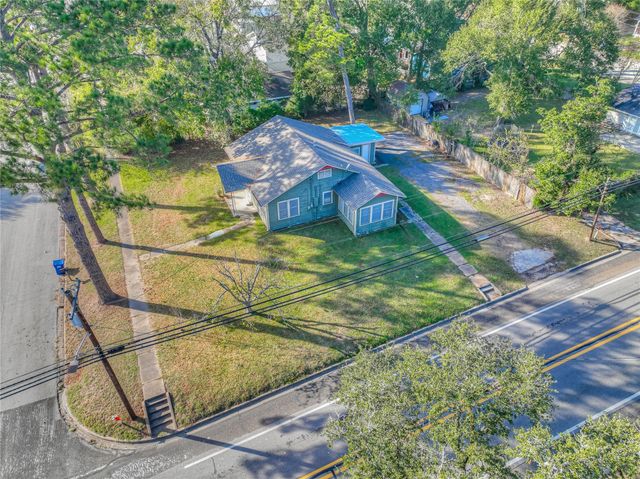 213 E Feagin Street, Livingston, TX 77351