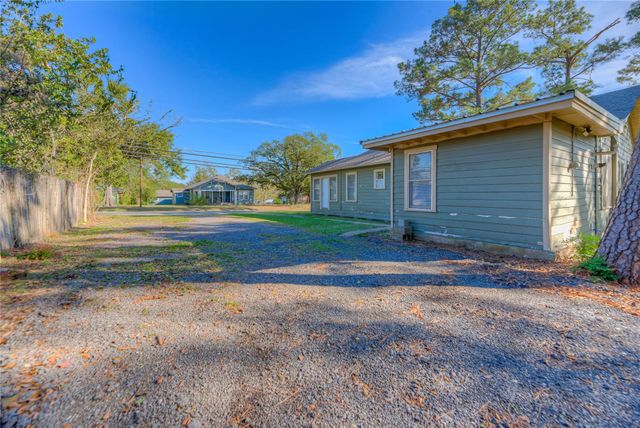 213 E Feagin Street, Livingston, TX 77351