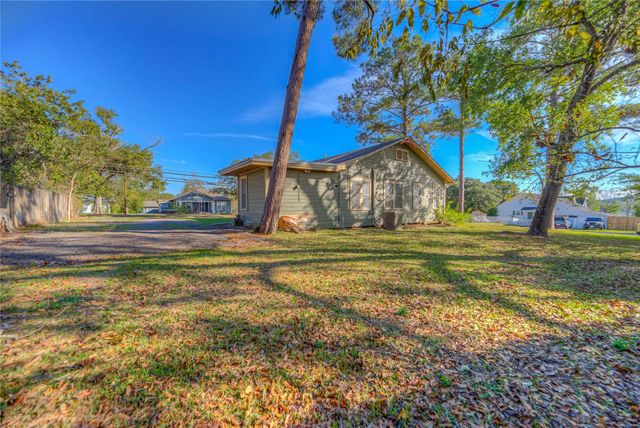 213 E Feagin Street, Livingston, TX 77351