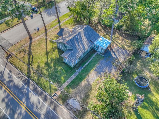 213 E Feagin Street, Livingston, TX 77351