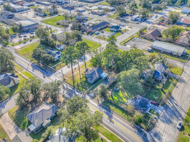 213 E Feagin Street, Livingston, TX 77351