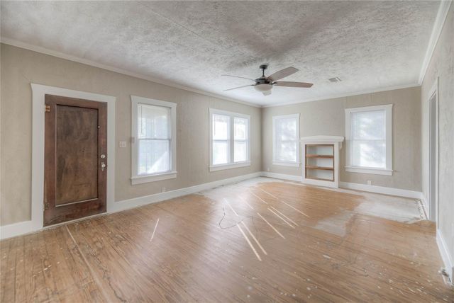 213 E Feagin Street, Livingston, TX 77351