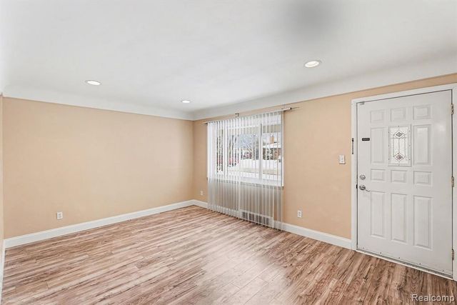 34052 Viceroy Drive, Sterling Heights, MI 48310