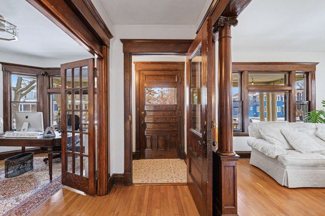 802 Ashland Avenue, Saint Paul, MN 55104