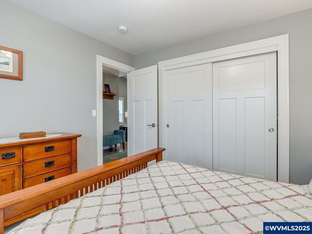 609 Lincoln St, Silverton, OR 97381