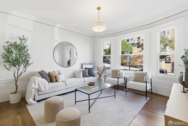 953 Leavenworth Street, San Francisco, CA 94109