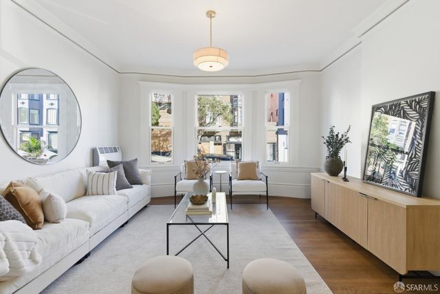 953 Leavenworth Street, San Francisco, CA 94109