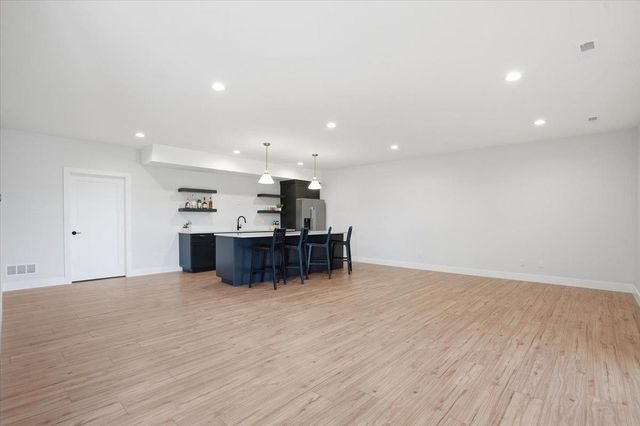 575 Morning Cove Circle, Verona, WI 53593